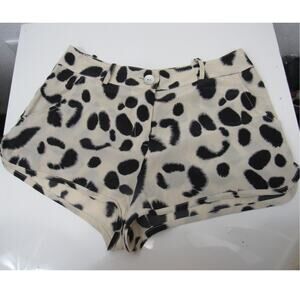 LeyenDecker Size 2 Silk Animal Print Black & White Shorts Leopard Print 1"